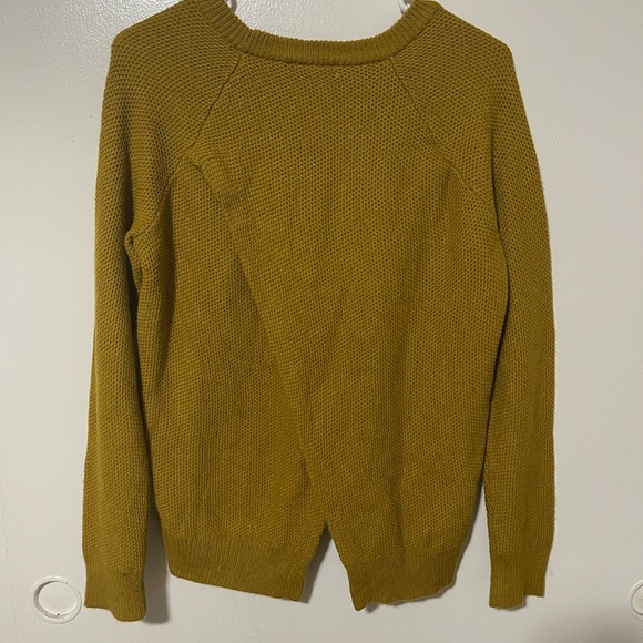 Madewell long sleeve mustard top - Picture 4 of 4